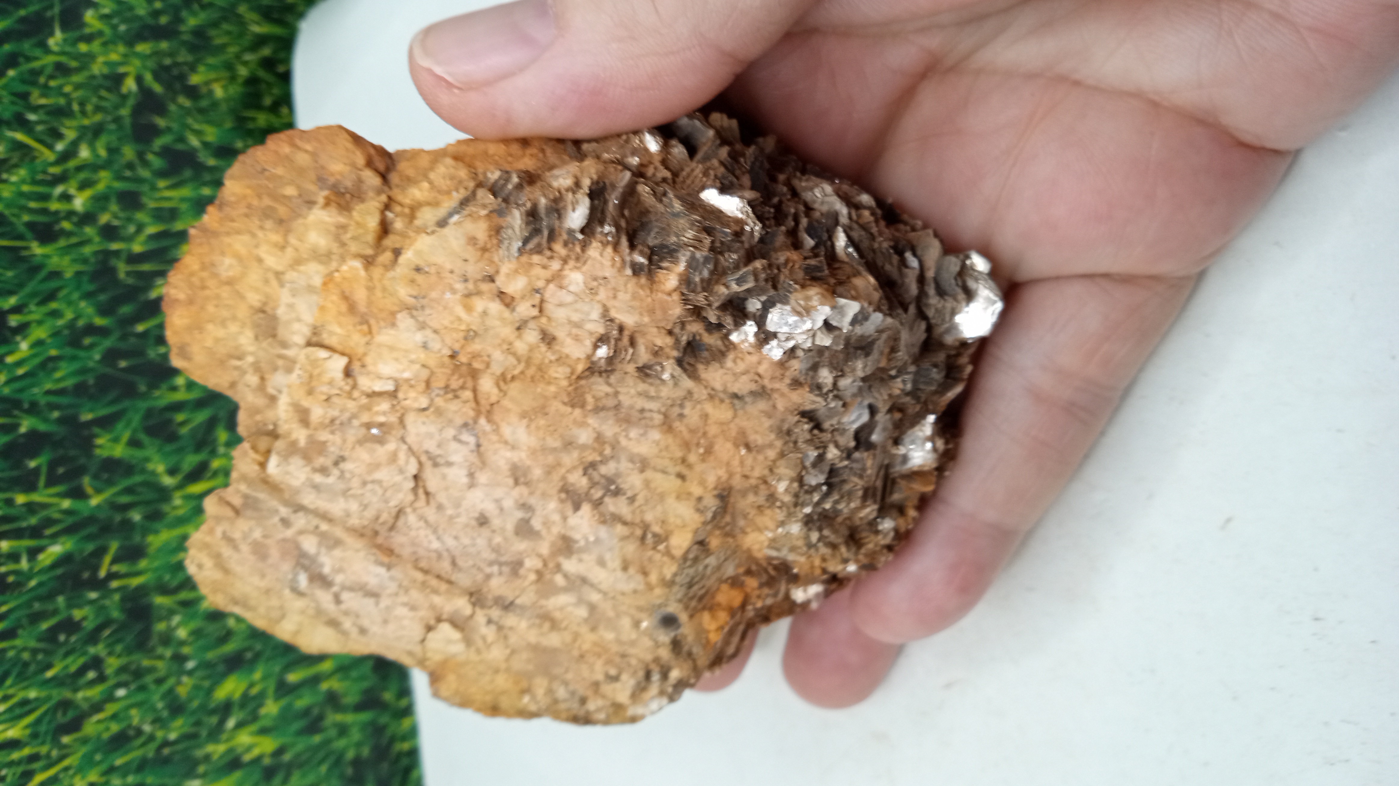 Mica & Pegmatite - Harding Mine New Mexico