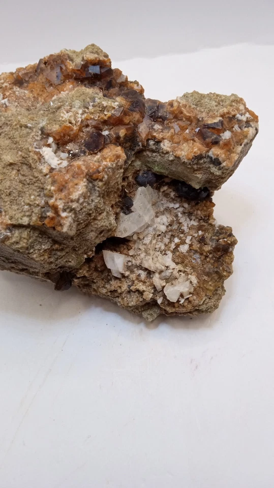 Grossular Garnet w/ calcite, Quartz