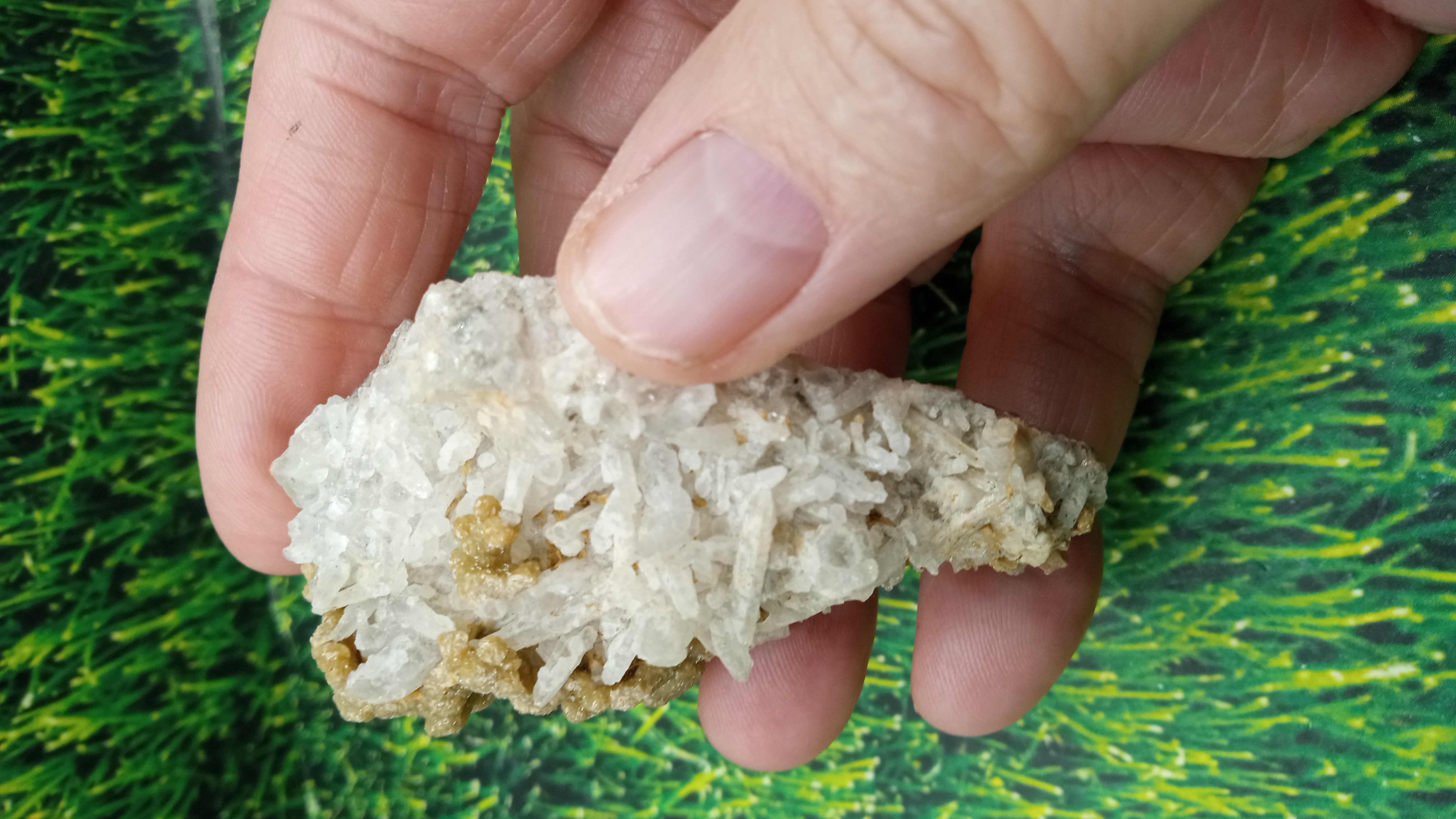 Mimetite  and pyromorphite Rare Mineral - New Mexico