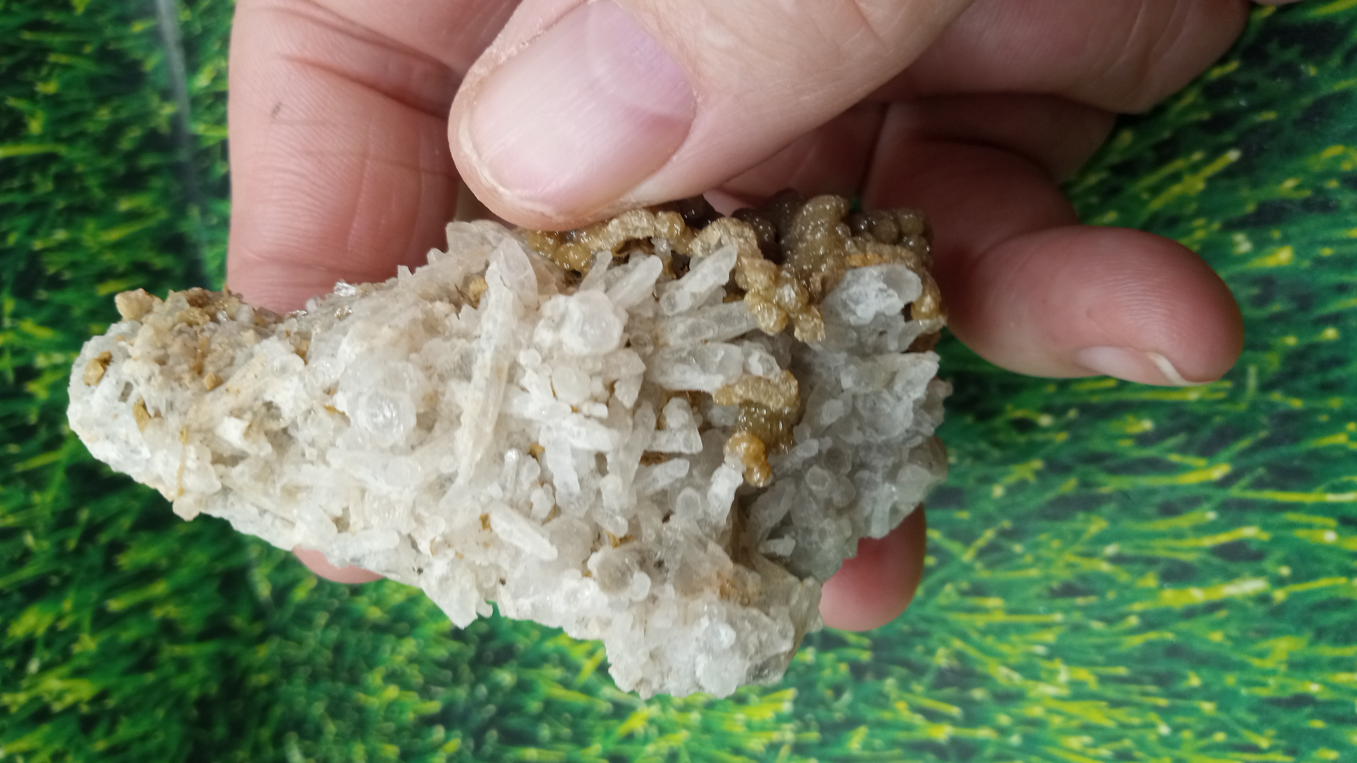Mimetite  and pyromorphite Rare Mineral - New Mexico