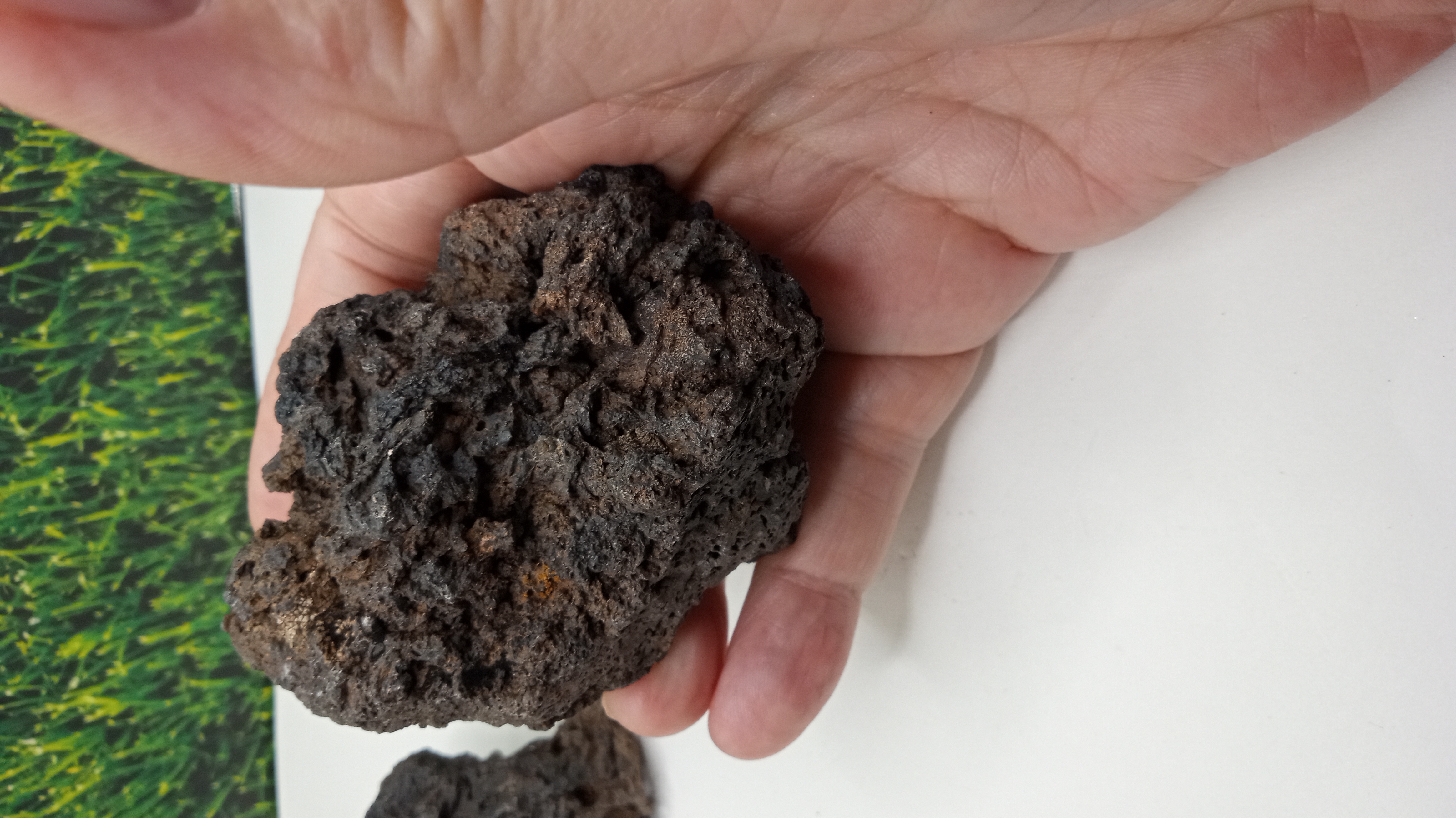 Volcanic Lava from Valley of Fire inside Fissure ~ Rare ~ ( 2 ) Included ~