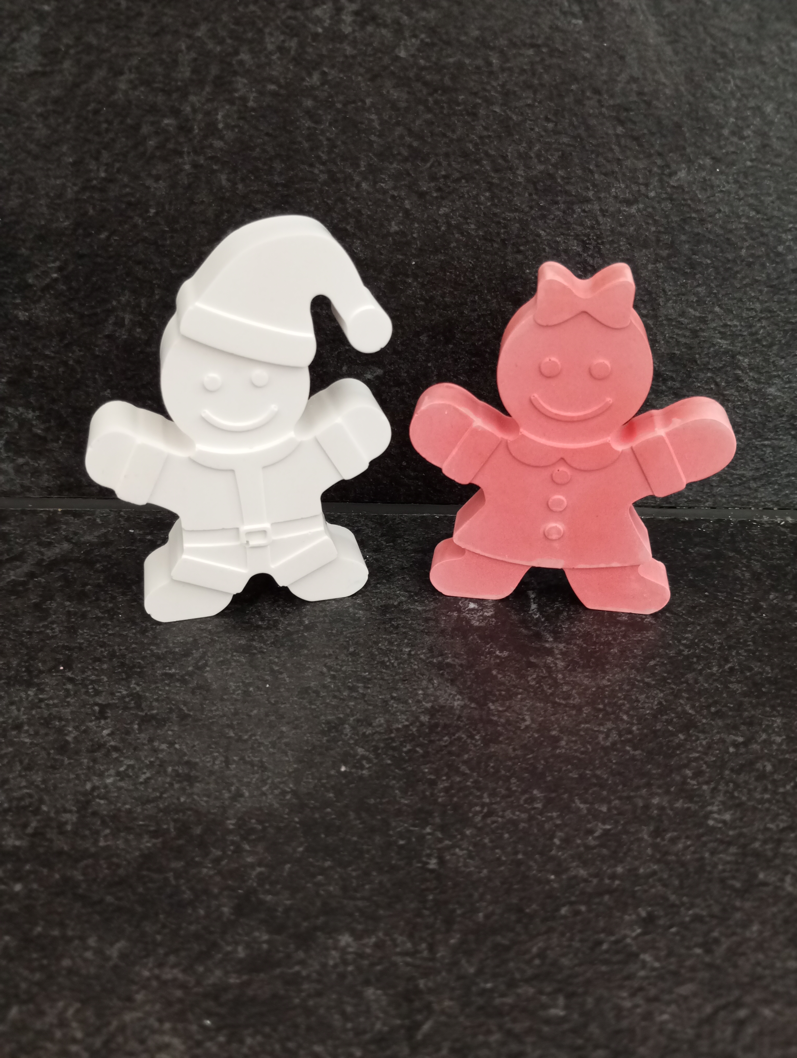 Figurines en forme de bonhomme