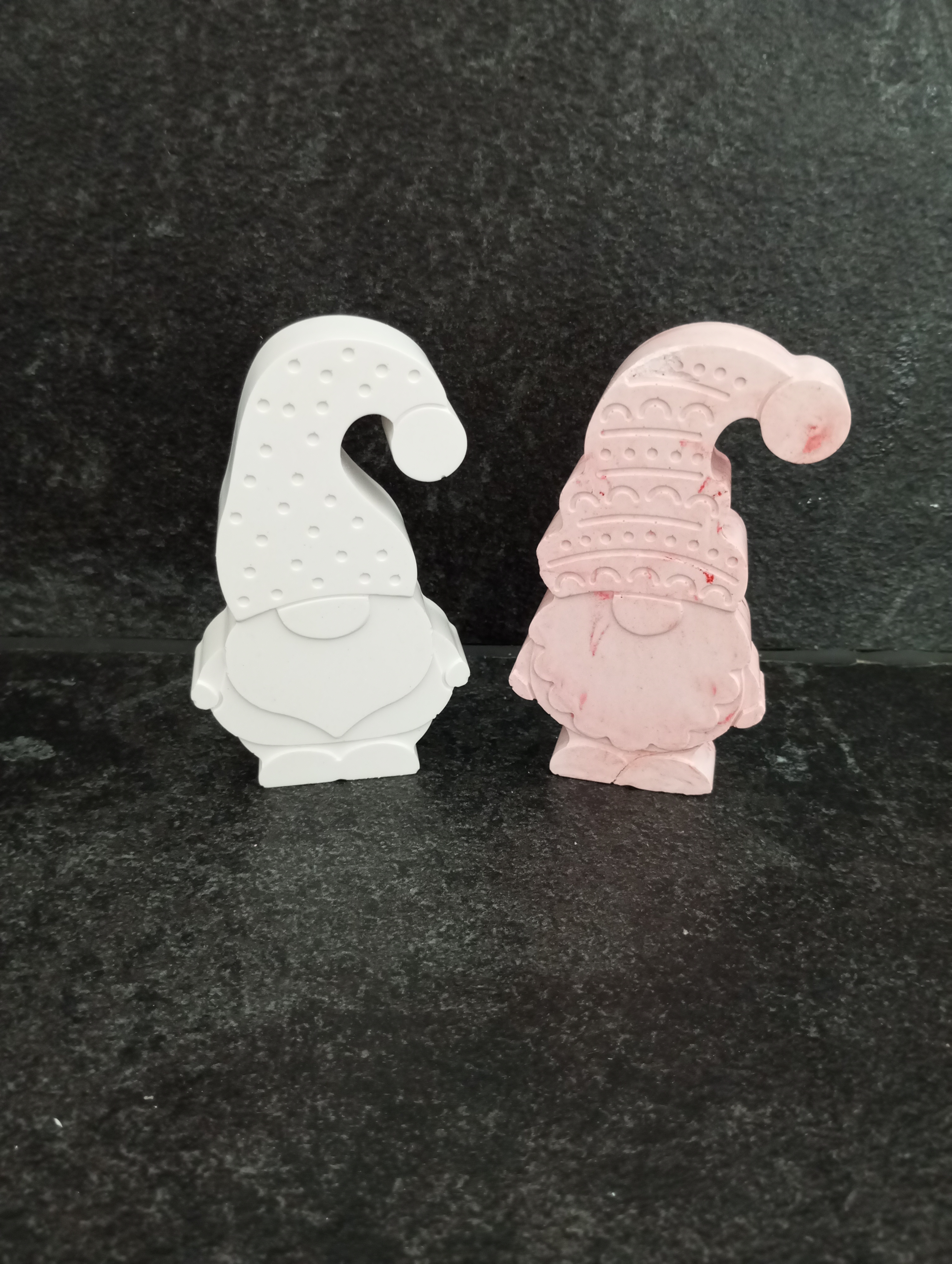 Petites figurines de lutins