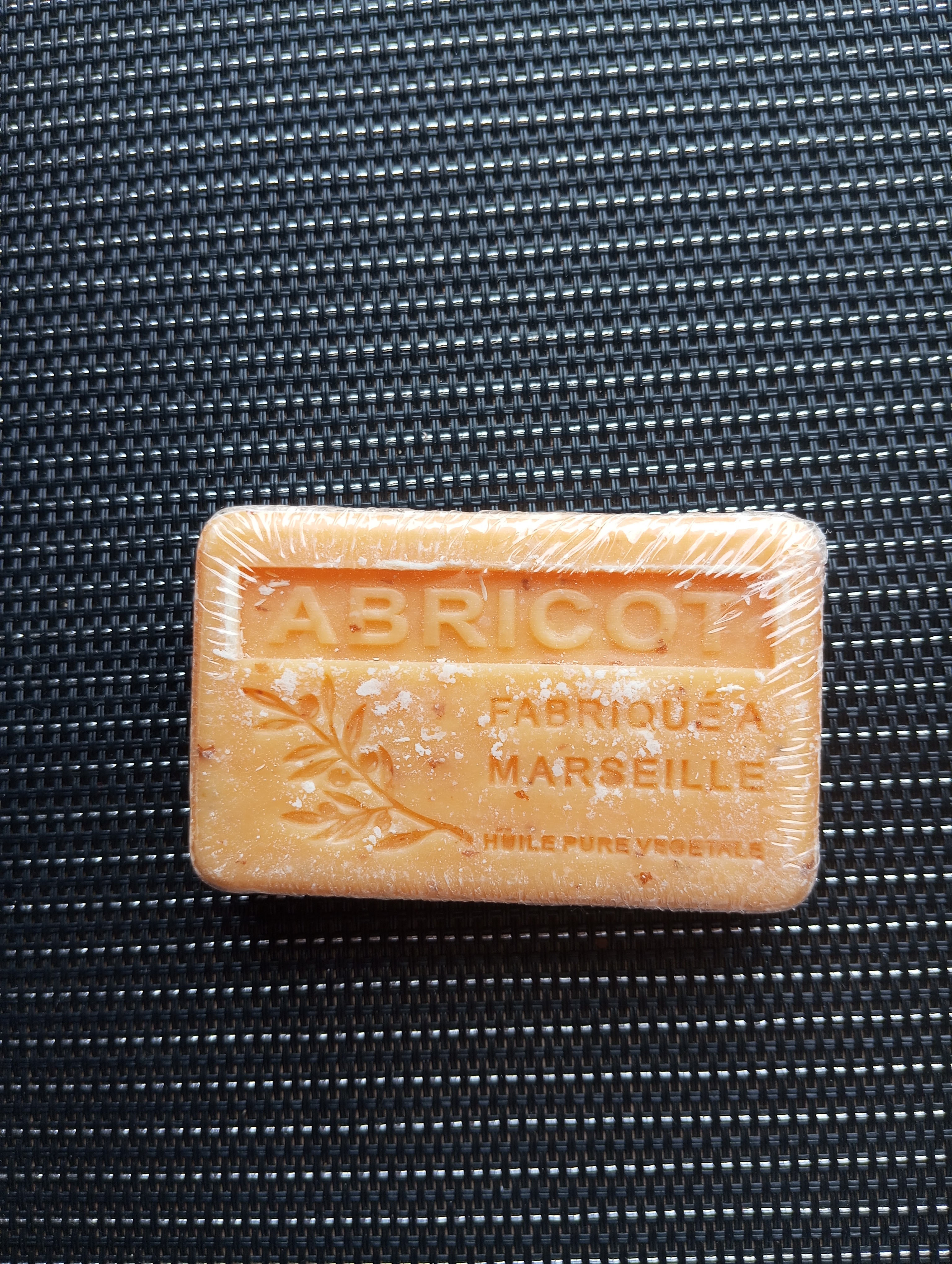 Savon de Marseille à l'abricot