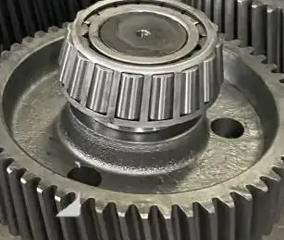Mining four-axis large gear 40T reducer four-axis assembly casting reducer body
