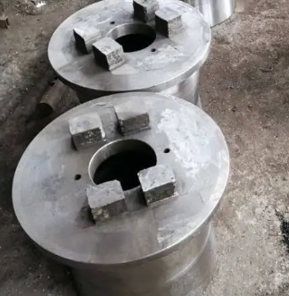 Door side panels, backing plates, guide plates, guide plates, high temperature loads without cracking