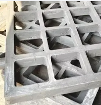Protective plates and grate plates Cement machinery accessories Heat-resistant steel castings