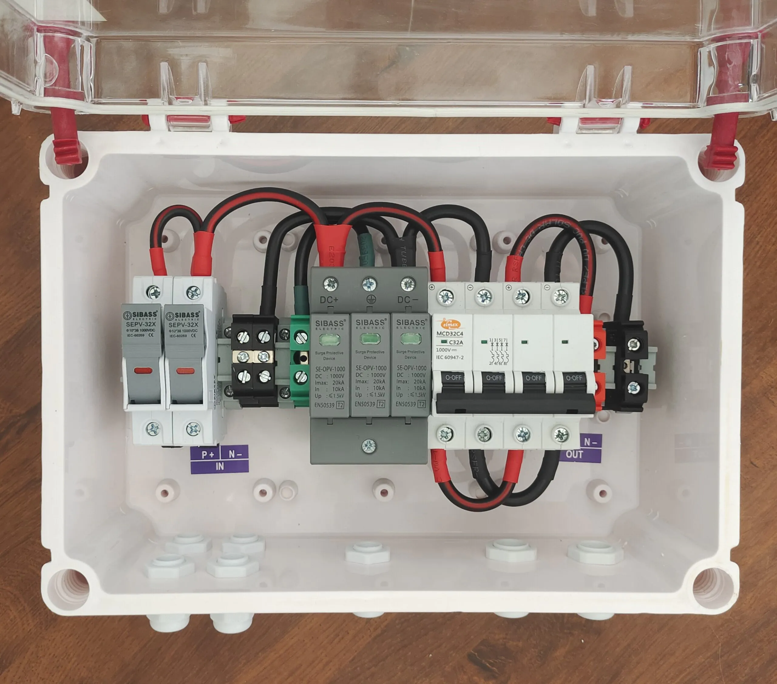 AJB 2 IN-1OUT 1000V (2 Series x ≤20 Panels)