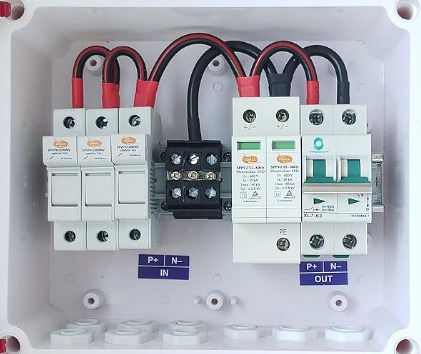 AJB 3 IN-1OUT 600V (3 Series x ≤12 Panels)