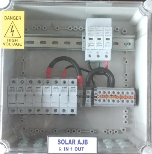 AJB 8 IN-1OUT 1000V (8 Series x ≤20 Panels)