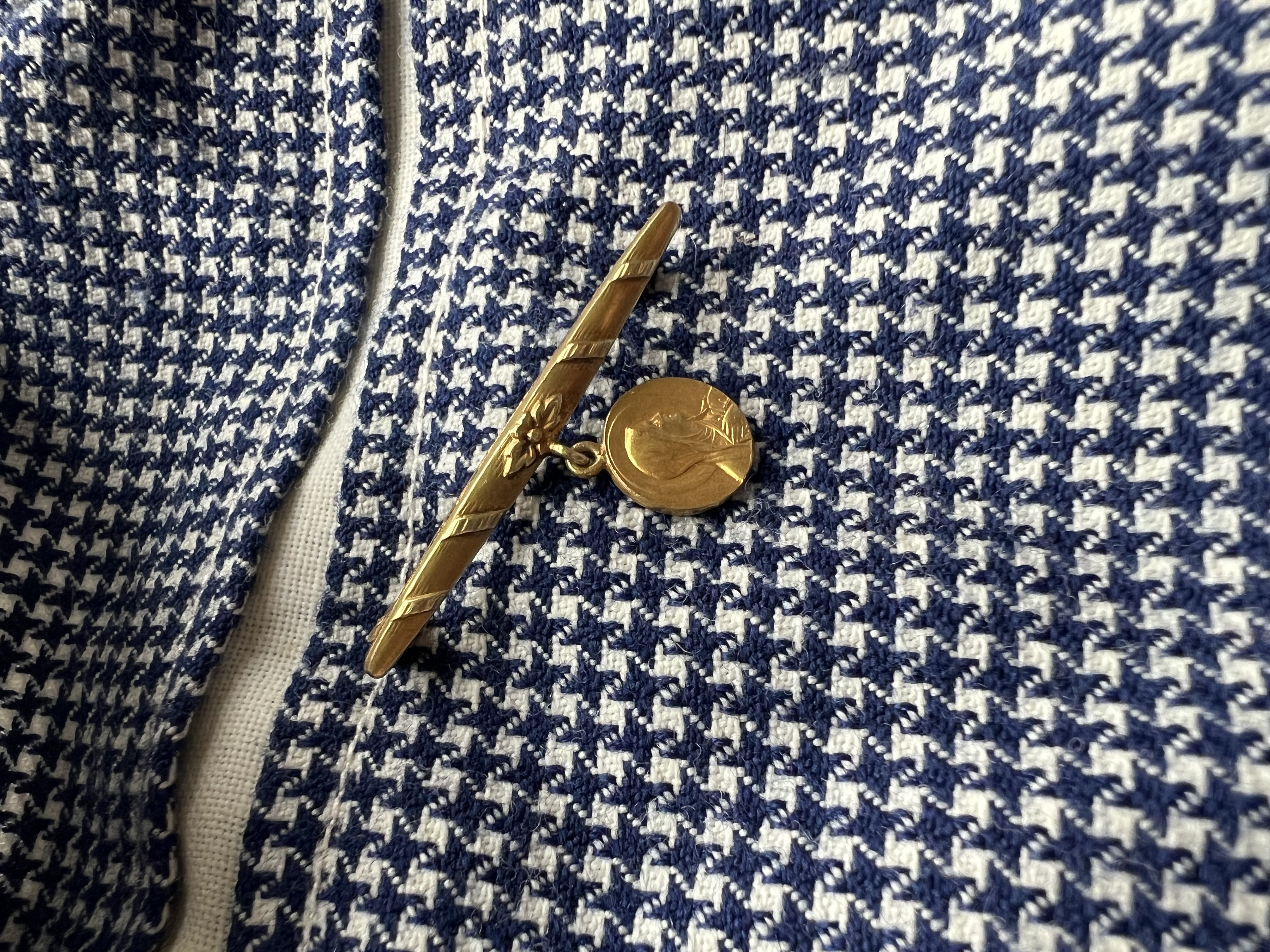 Petite Broche Sainte Vierge