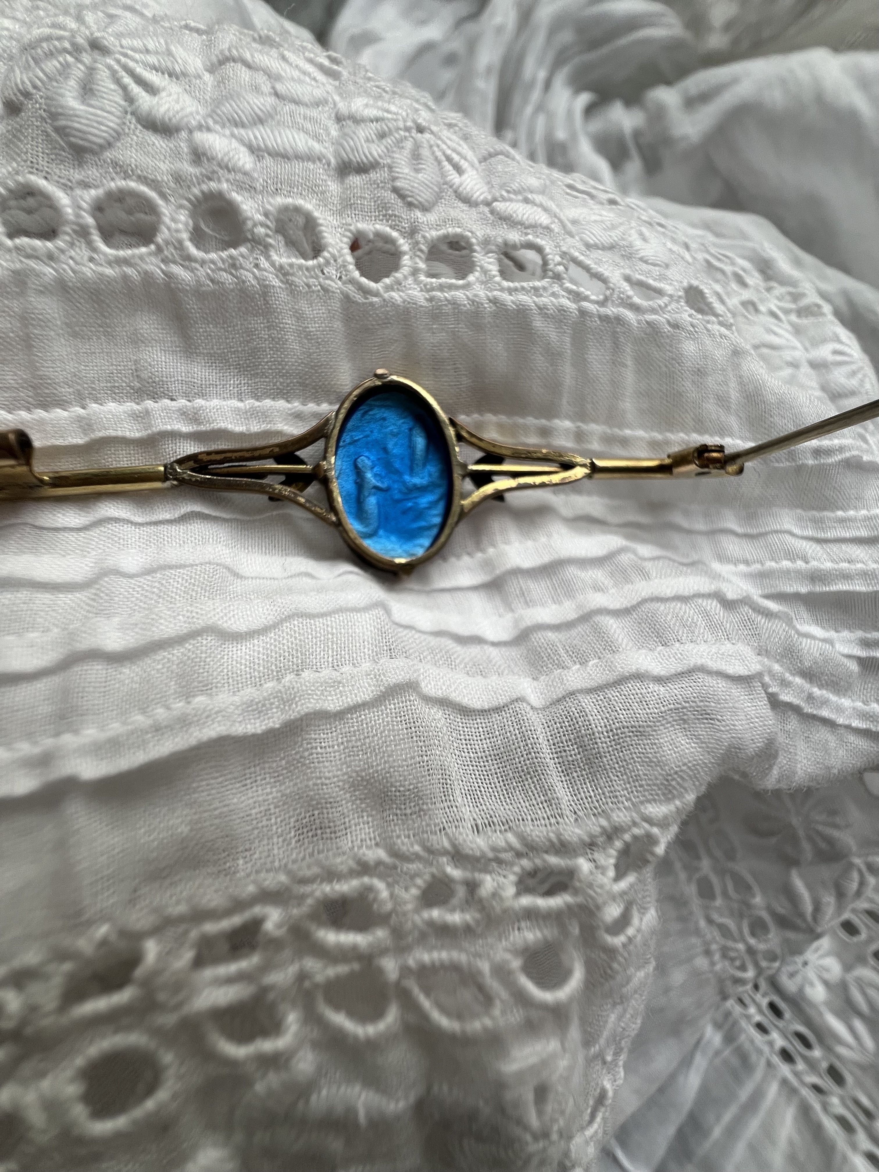 Broche Sainte Vierge Marie