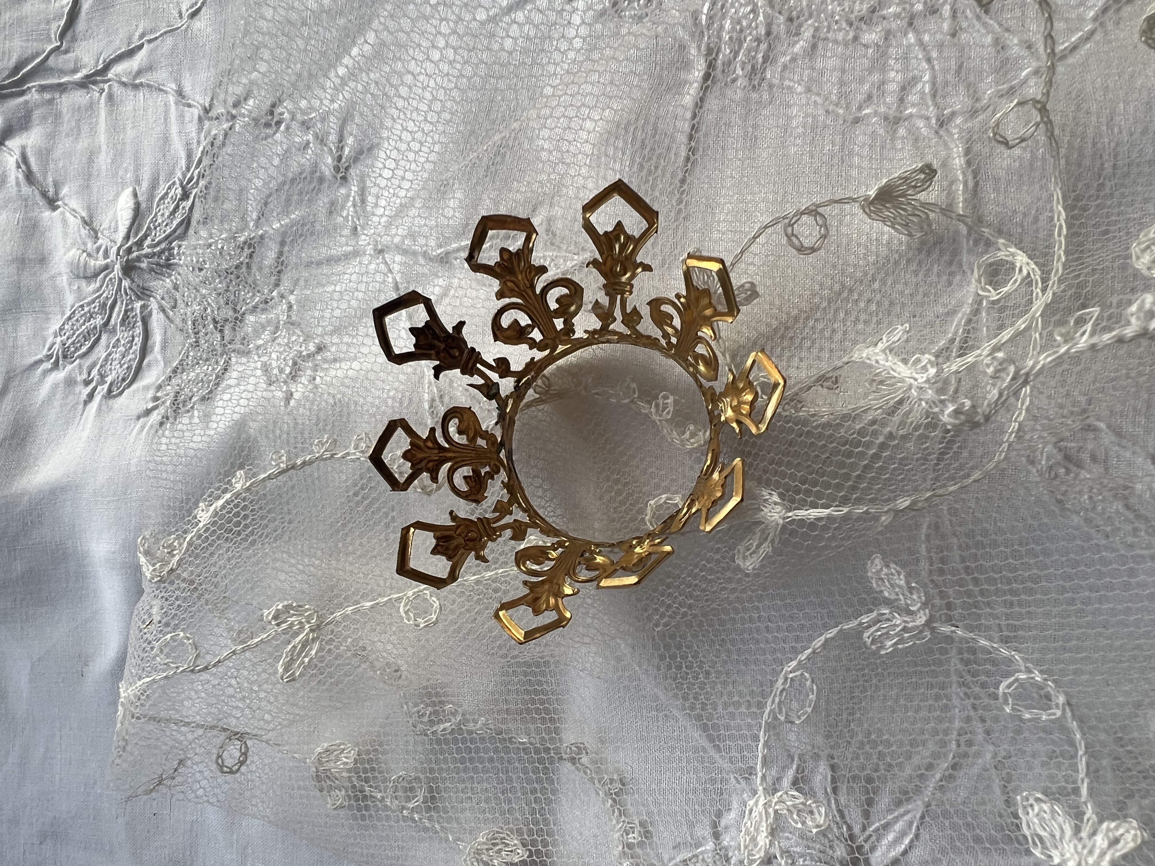 Couronnée d'étoiles 