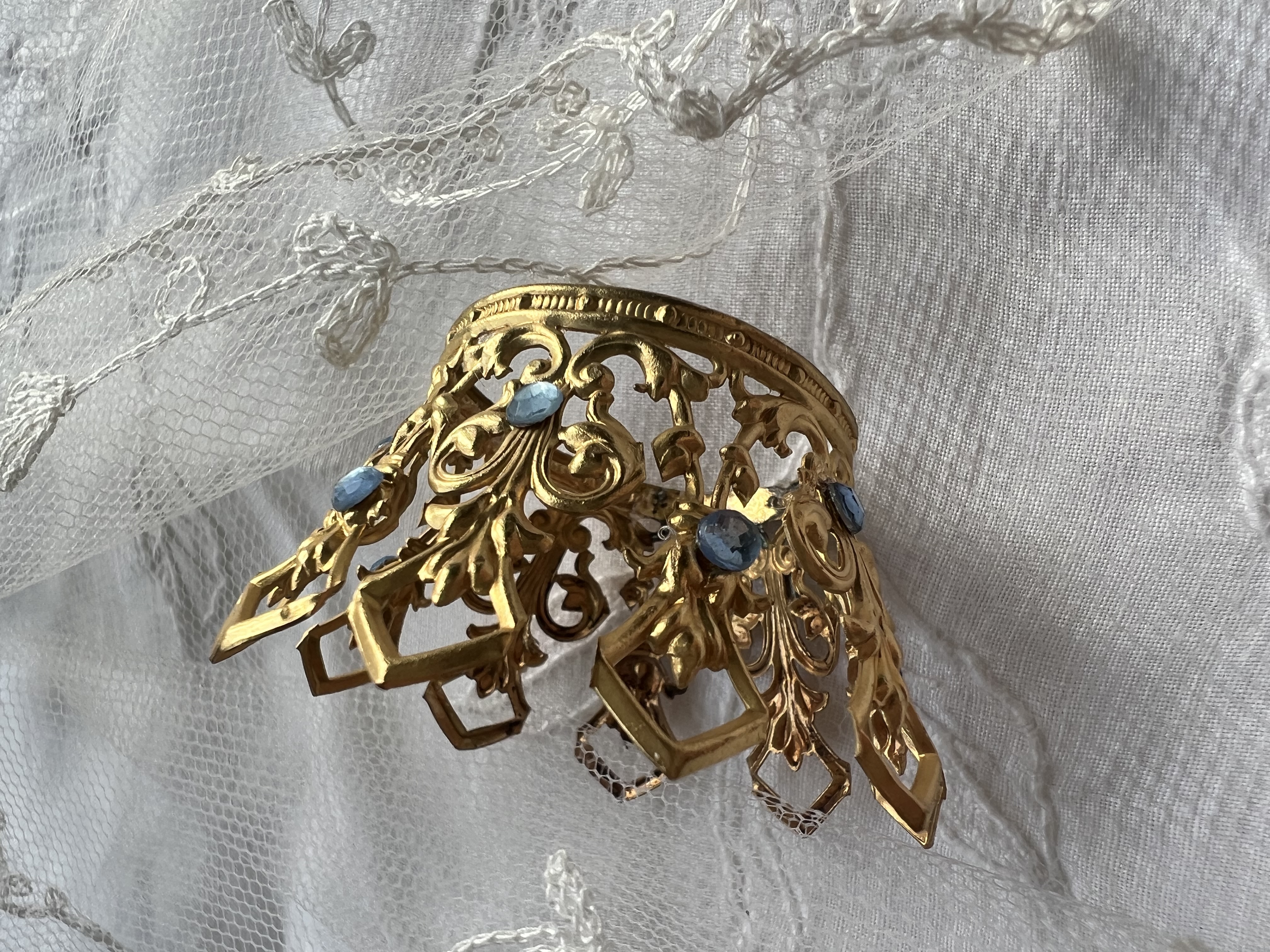 Couronnée d'étoiles