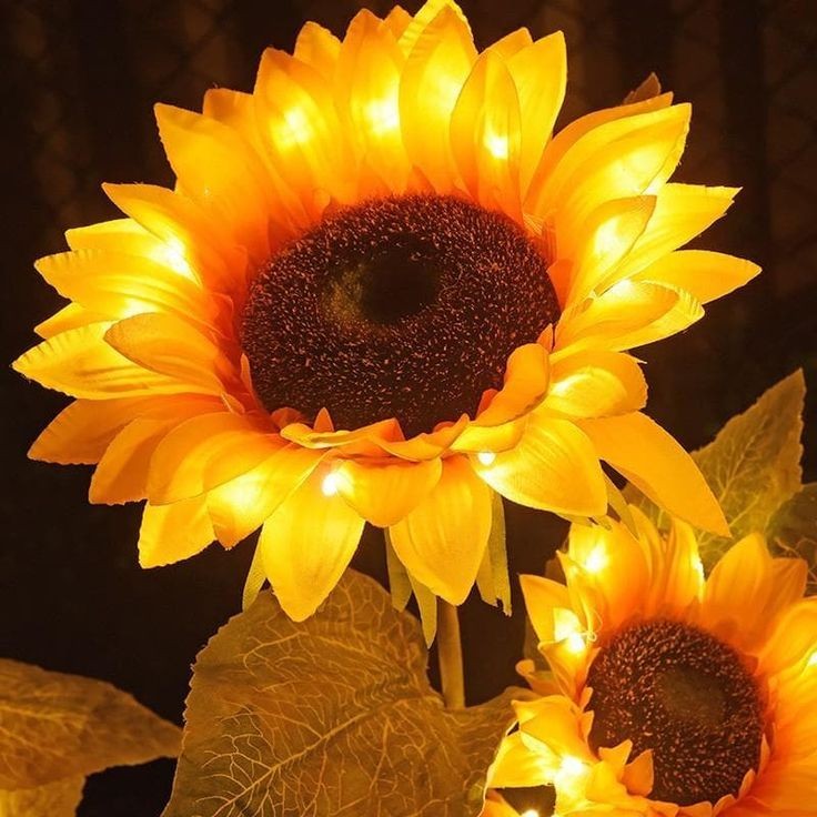 Solar Rechargeable LED Sunflower (1 Piece)