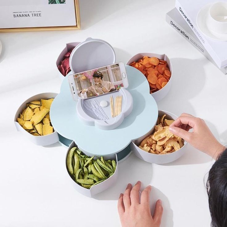 Rotating Flower Snack Box
