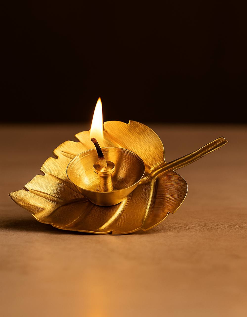 Brass Leaf Design Oil Lamp