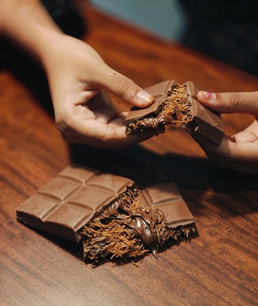 Nutella Kunafa Chocolate Bar