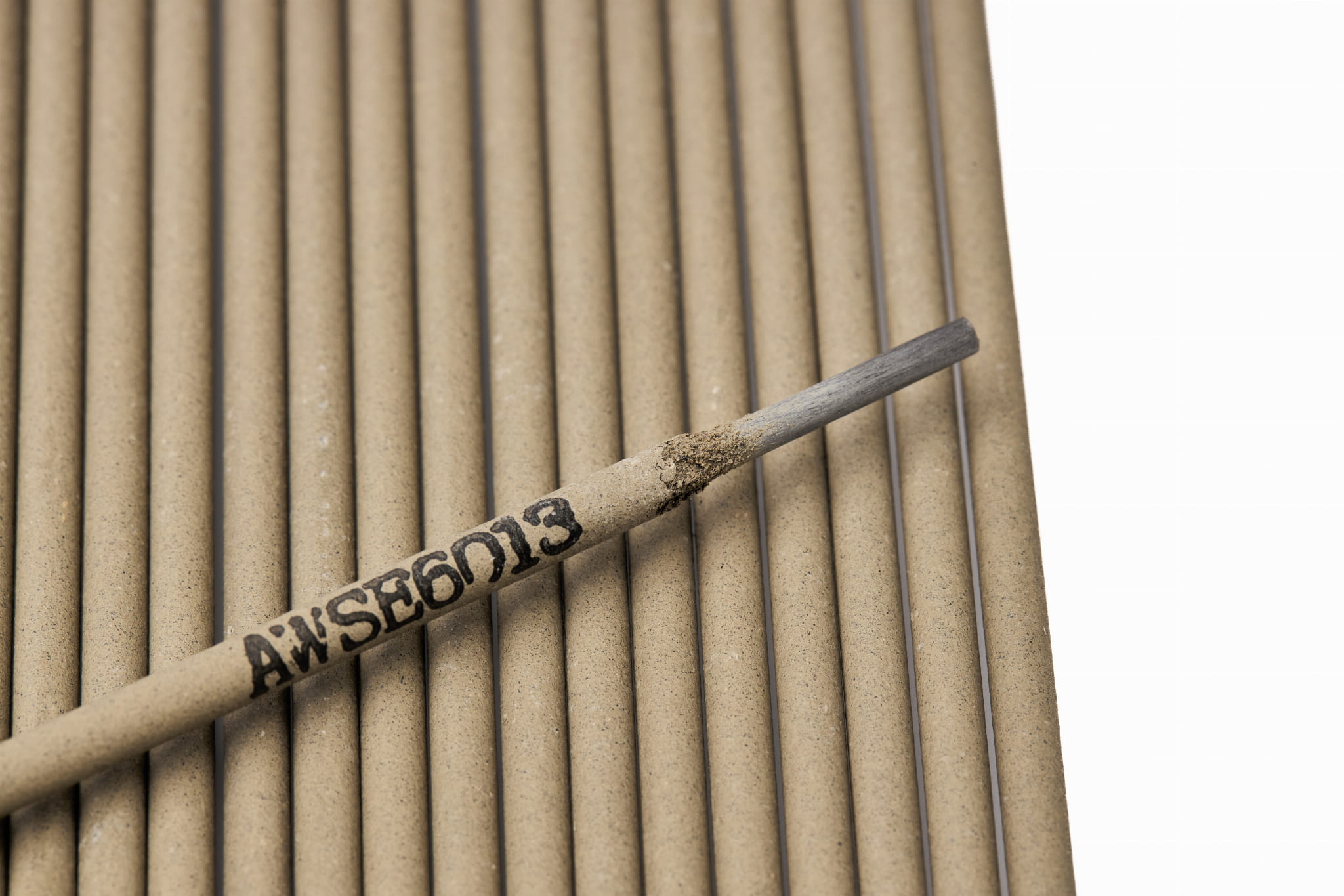 Suvirinimo elektrodai 2,5 mm x 300 mm rutilo, 5 kg KD1153