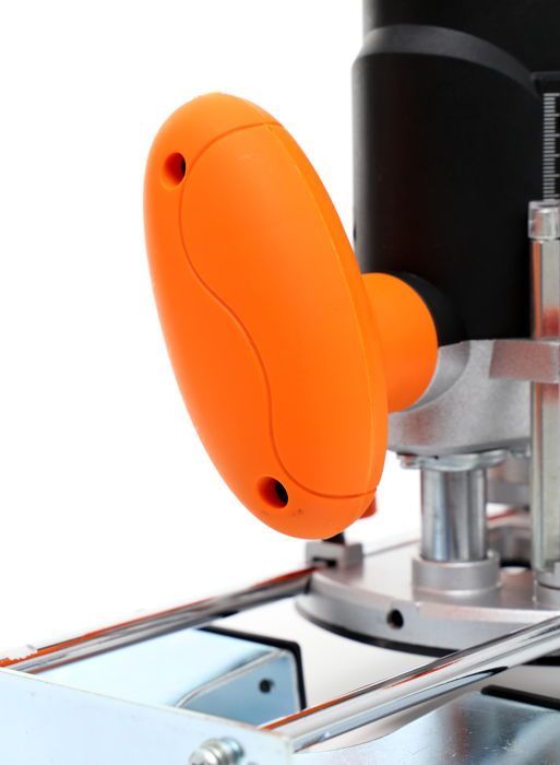 Frezavimo staklės su viršutiniu velenu, 1900W