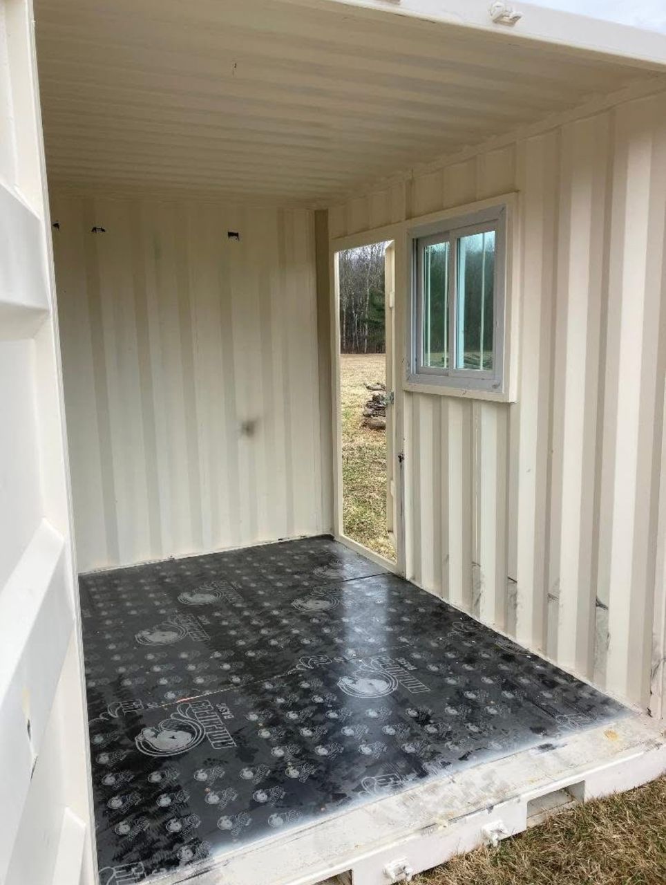 Conteneur de stockage 10 pieds – Compact, mobile et sécurisé