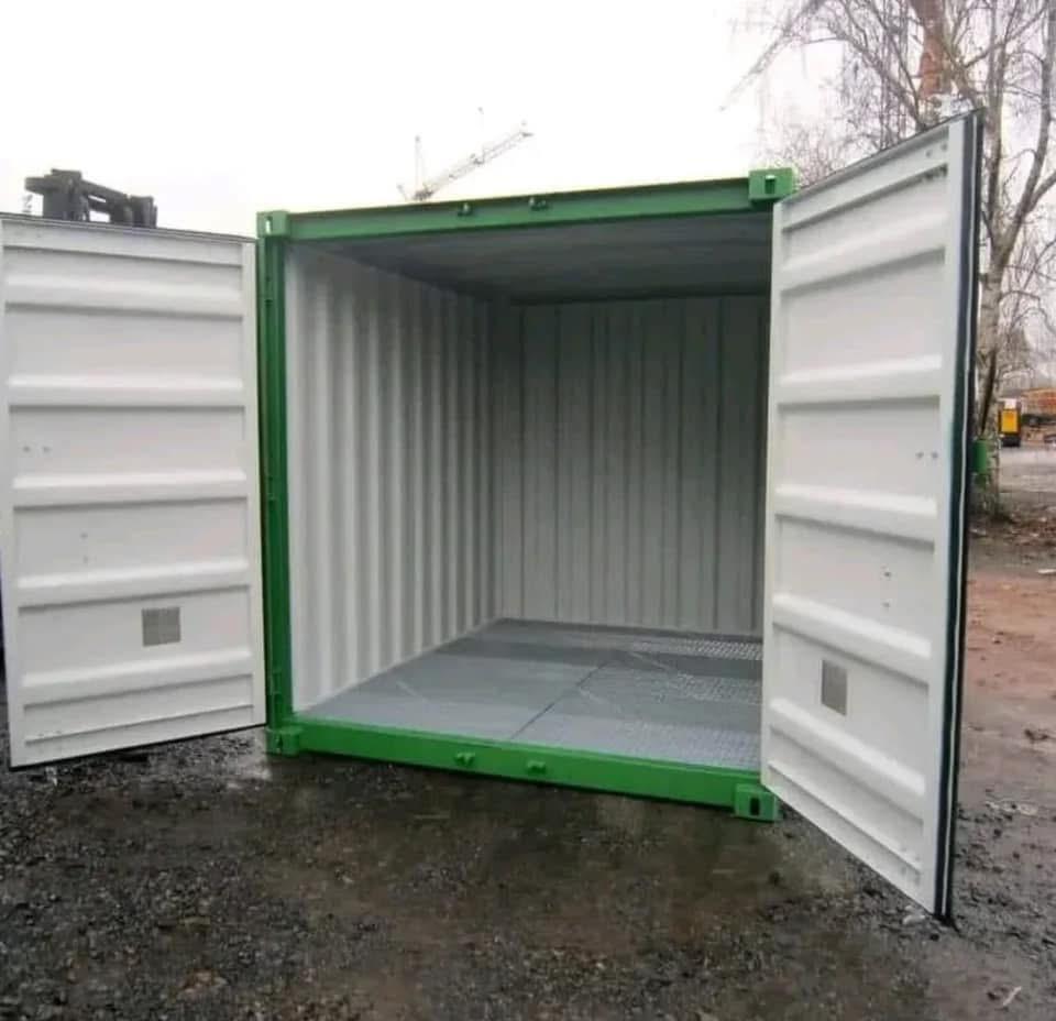 Container de Stockage 8 Pieds – Robuste et Polyvalent