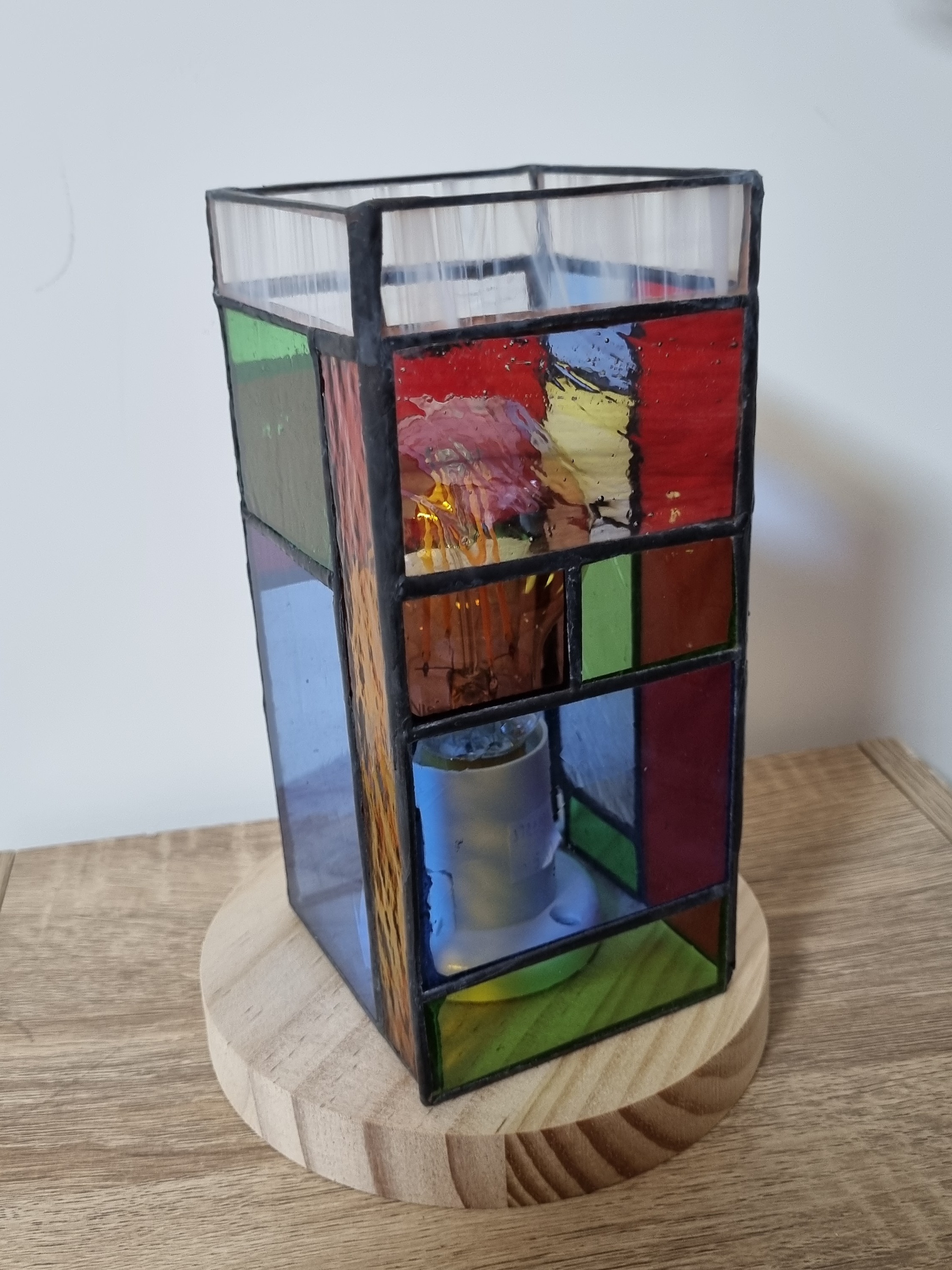 סדנת גוף תאורה