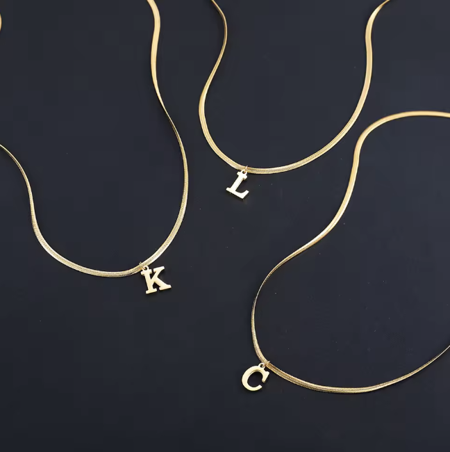 Classic Bogstav Vedhæng 18K Guldbelagt