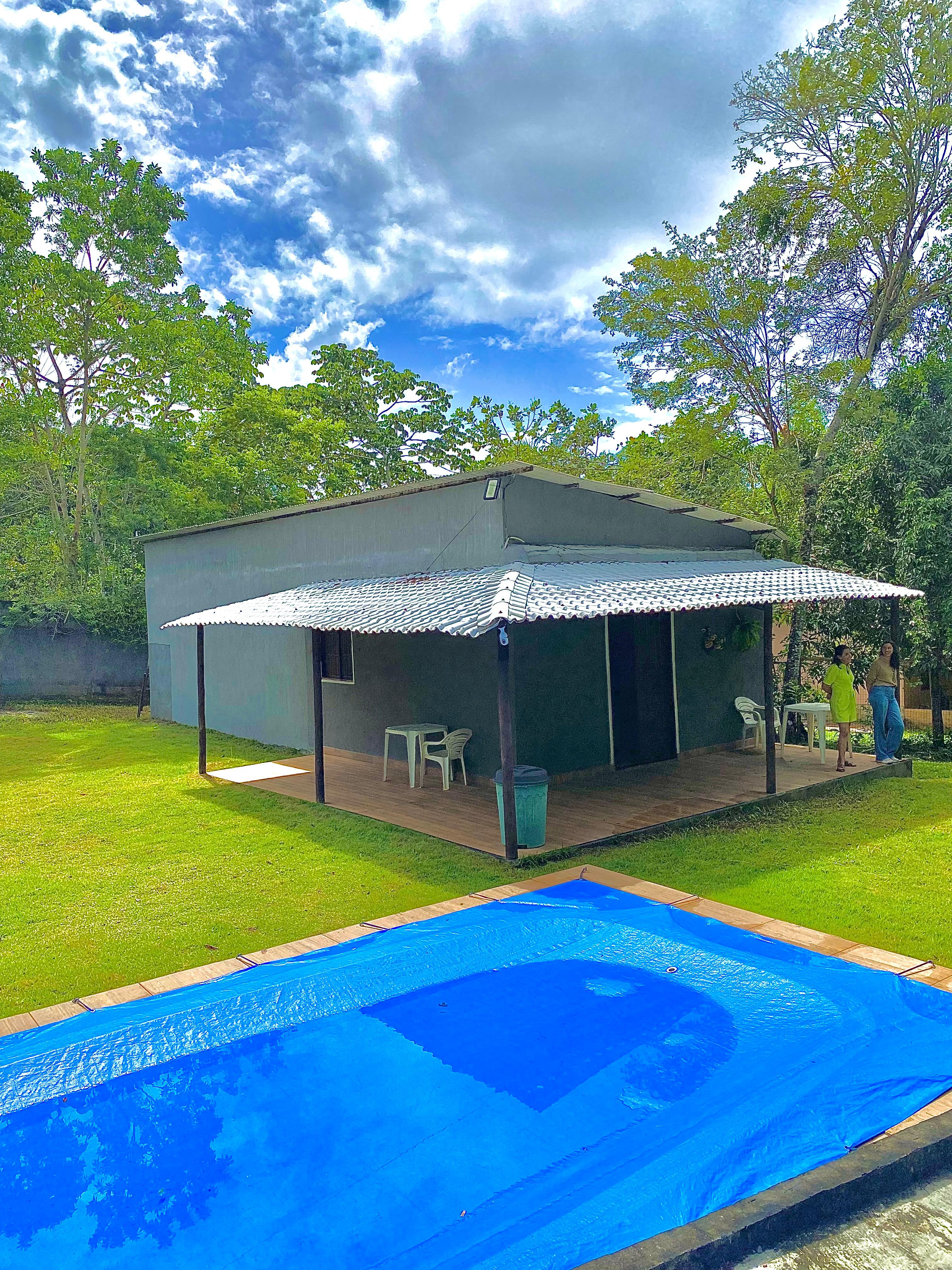 Casa 2/4 com Piscina