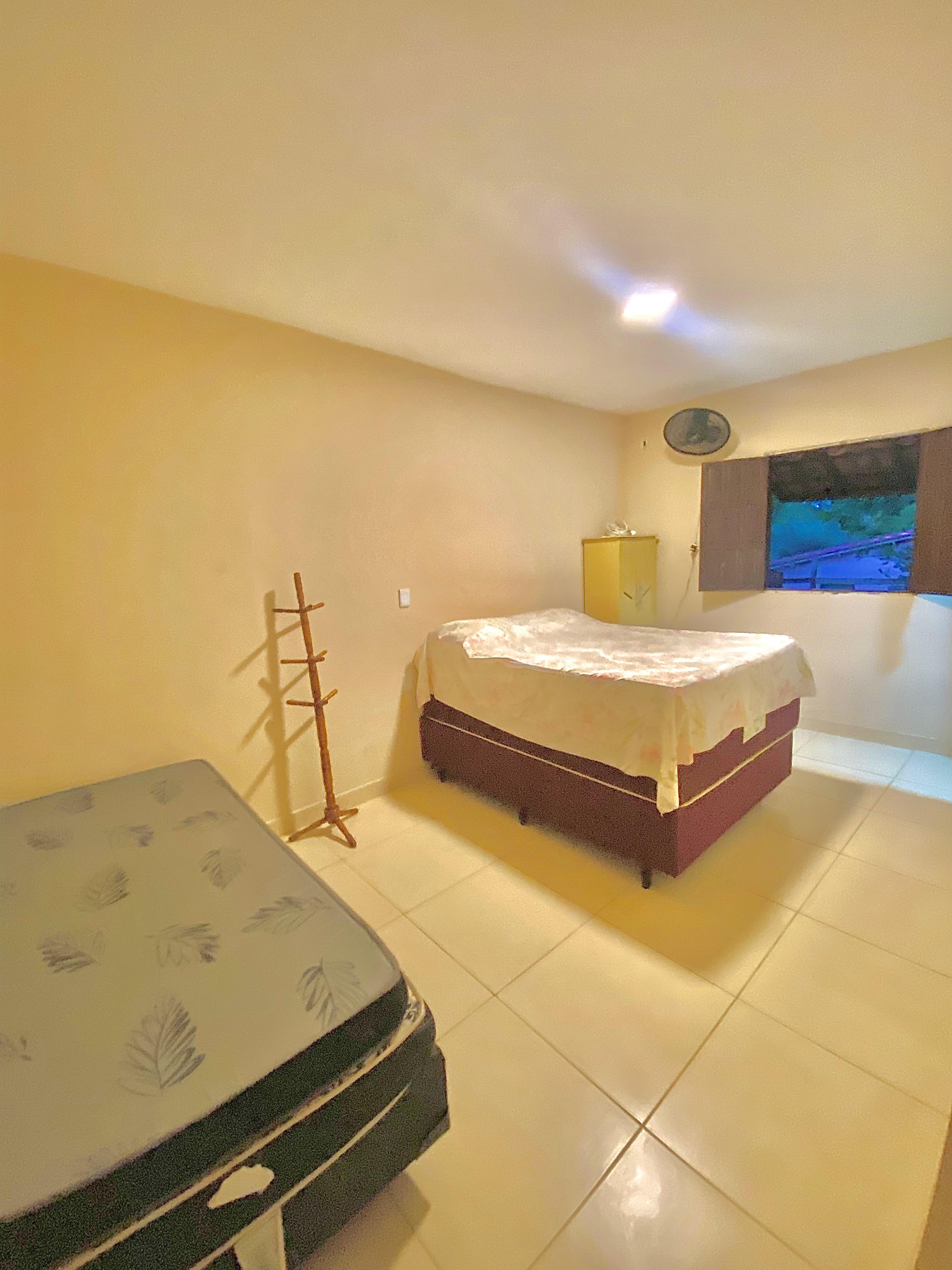 Casa 2/4 com Piscina