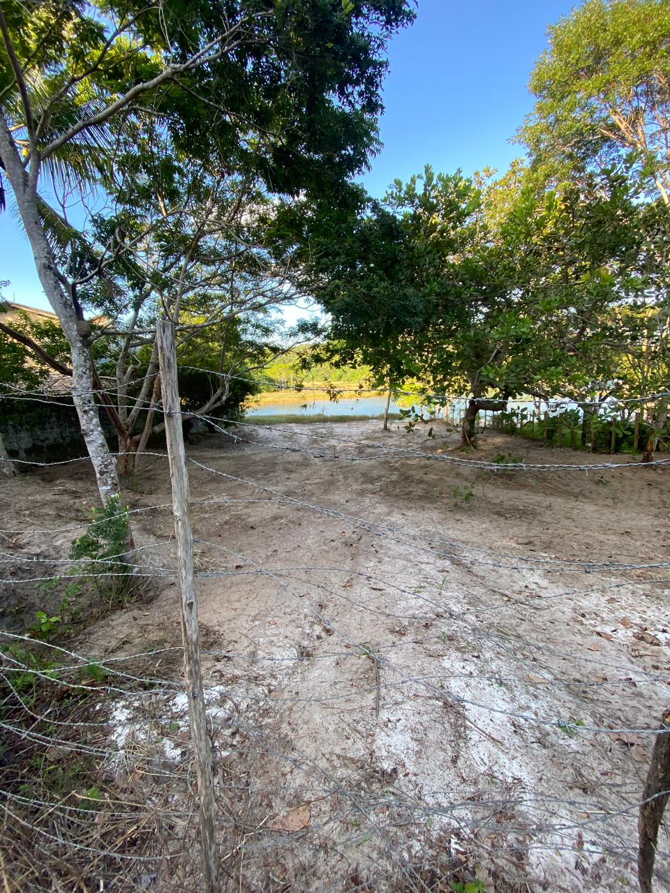 Lote Beira Lago 800m²