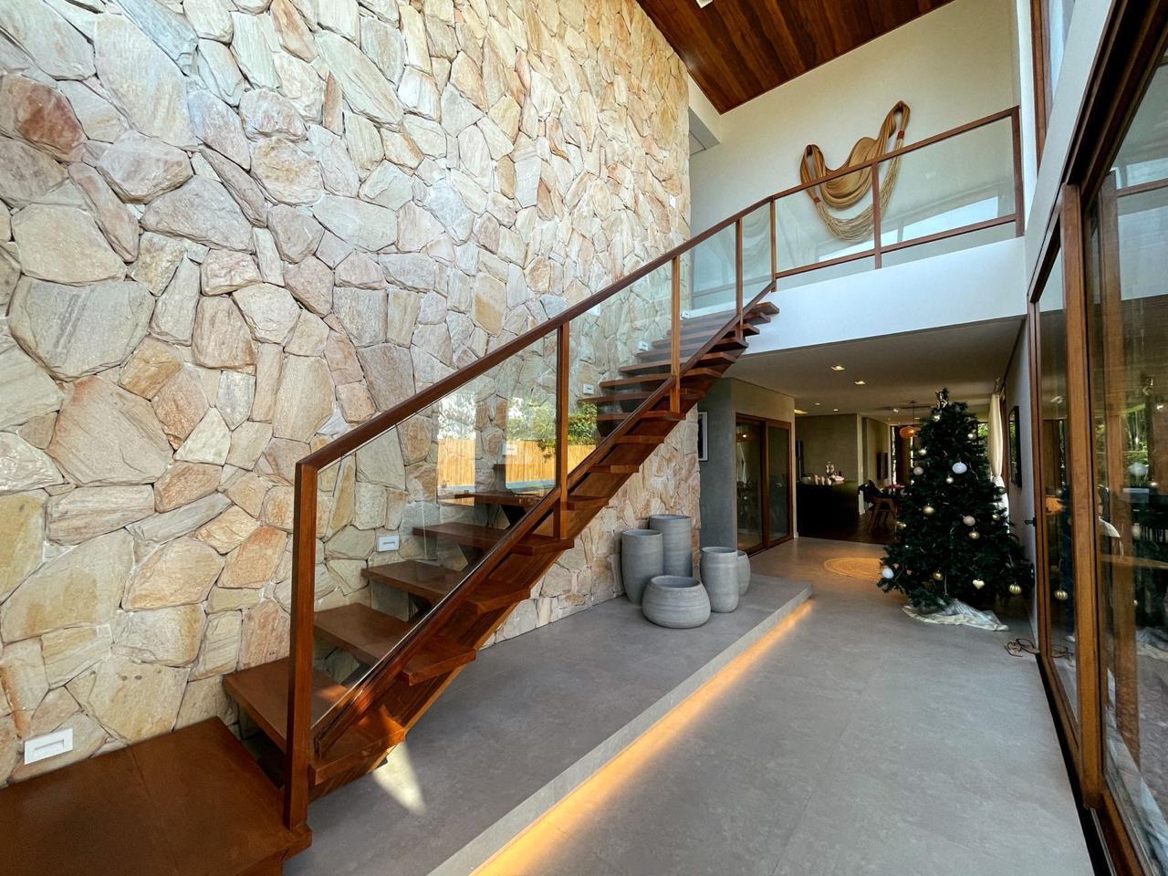 Praia Bela 20 pessoas