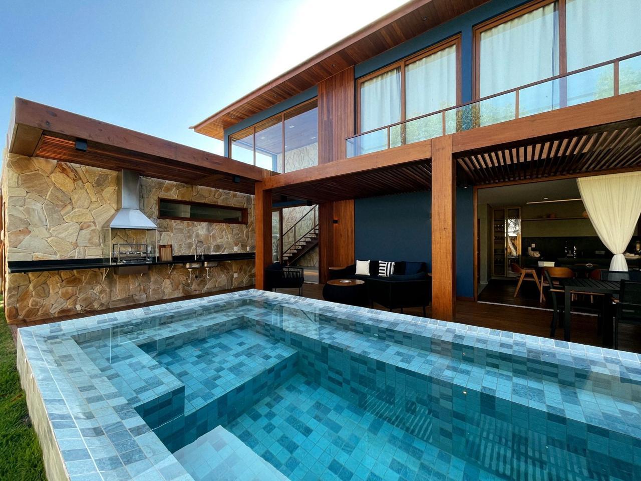 Praia Bela 20 pessoas