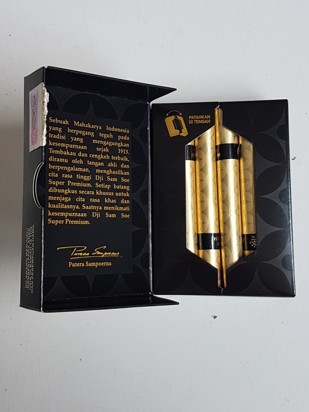 Exclusive Cigarette Pack