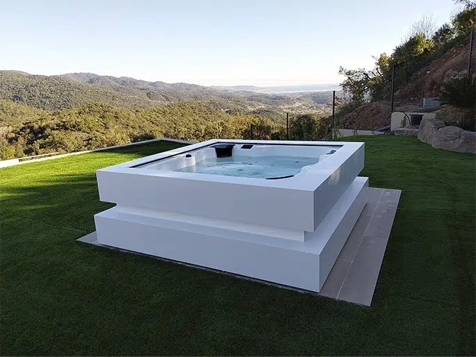 AQUAVIA Spa CUBE ERGO