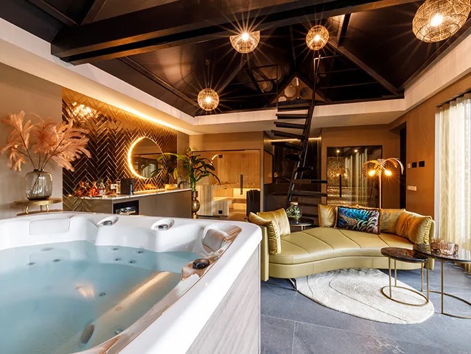 AQUAVIA Spa PULSE