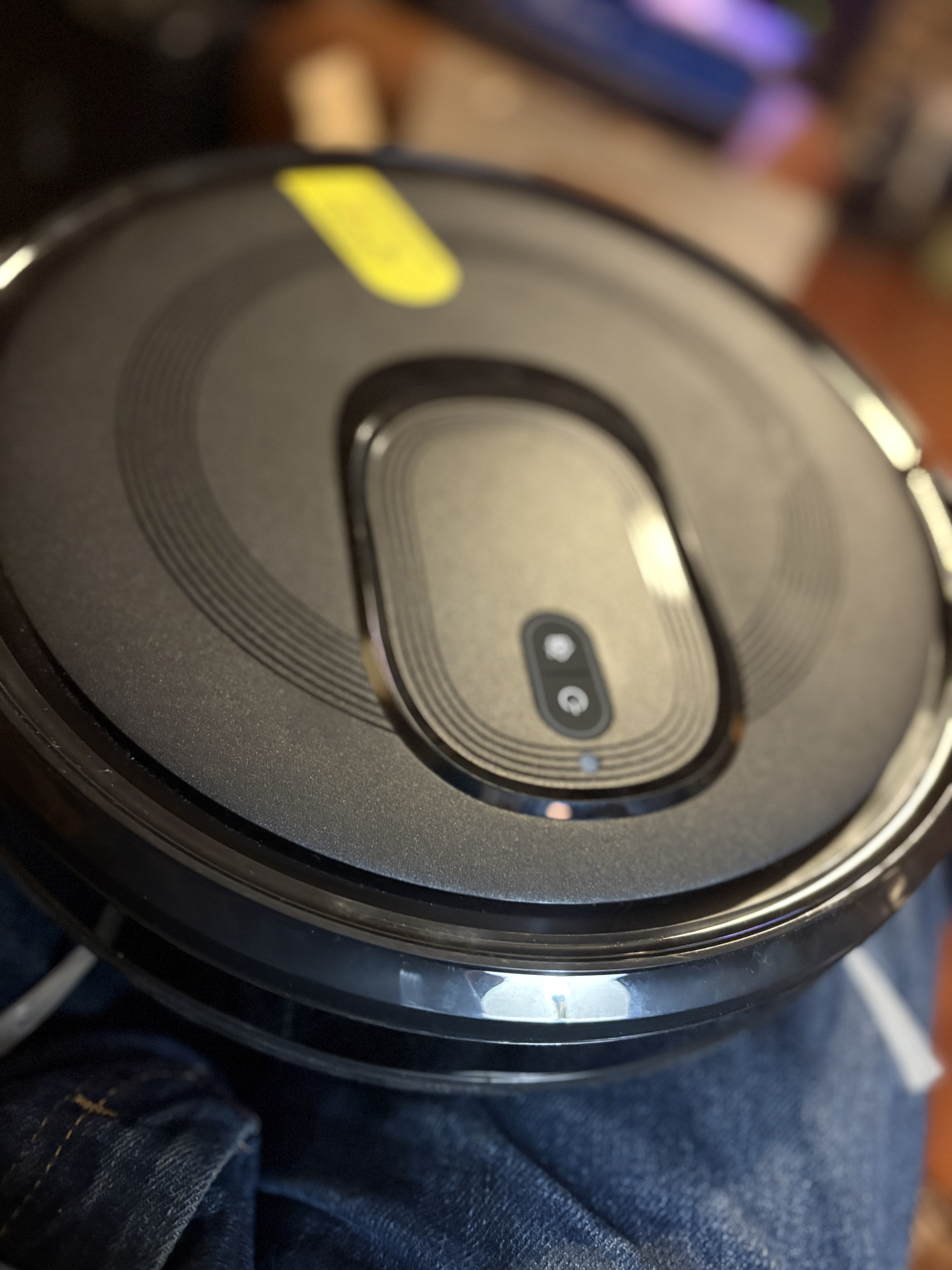 G101X0 Robot Vacuum Cleaner (Missing Remote)