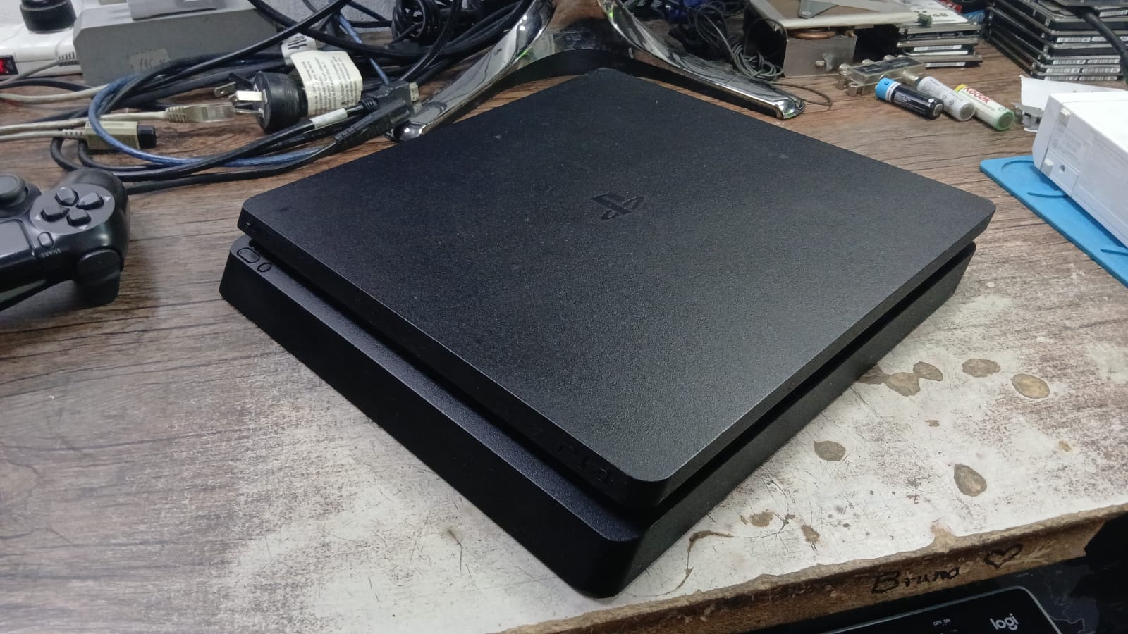 PlayStation 4 Slim con HDD 1TB