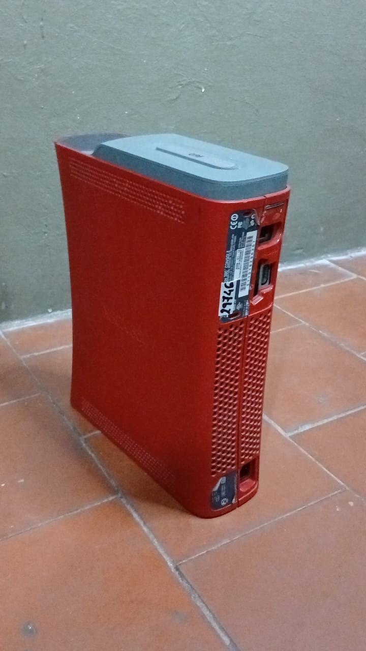 Xbox 360 FAT Elite con RGH 3.0 con HDD interno 160gb 