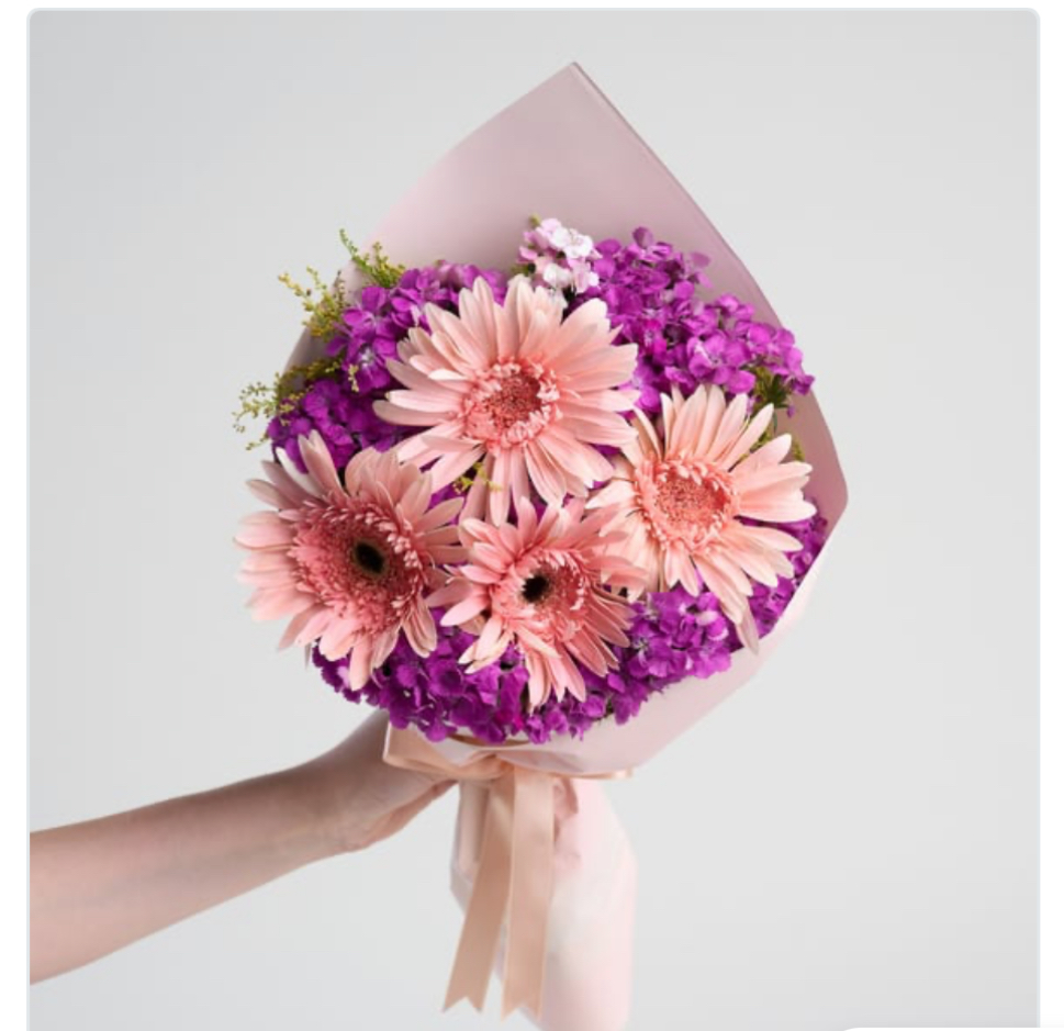 Pudra Gerbera ve Hüsnü Yusuf Buketi