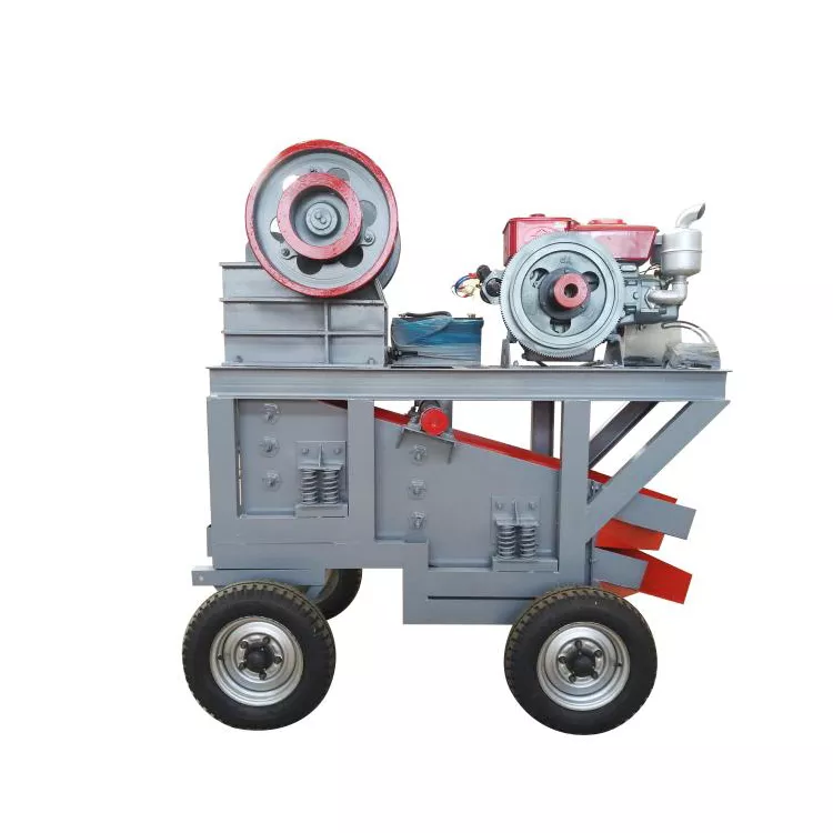 Small mobile jaw crusher for sand and gravel making 15-22 t/h powered by diesel engine
