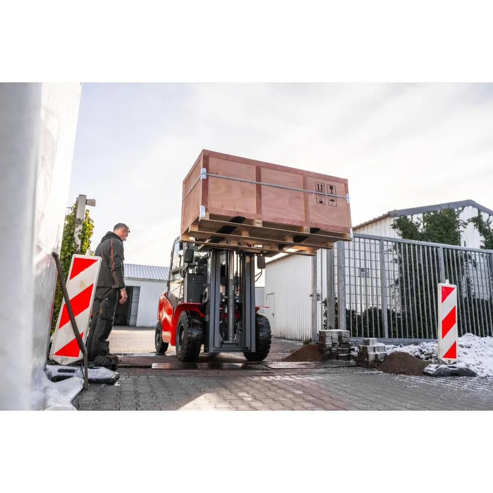 Chariot élévateur électrique GE151 – 1500 kg – Batterie Lithium-Ion – Hauteur 4,8 m