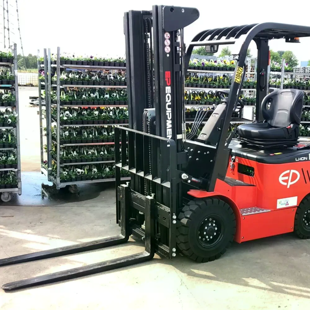 Chariot élévateur électrique 4 roues EP EFL253