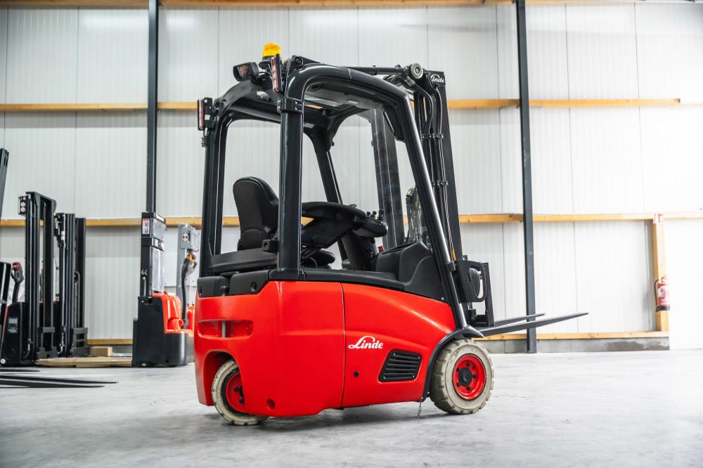 Chariot Élévateur Électrique LINDE E 12-01 – 1200 kg | 3150 mm
