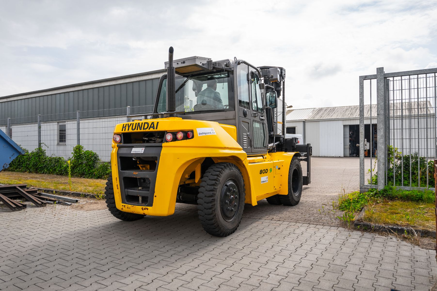 Chariot Élévateur Diesel Haute Capacité – Hyundai 80D-9 (2017) | 8000 kg | Mât Triplex 5070 mm