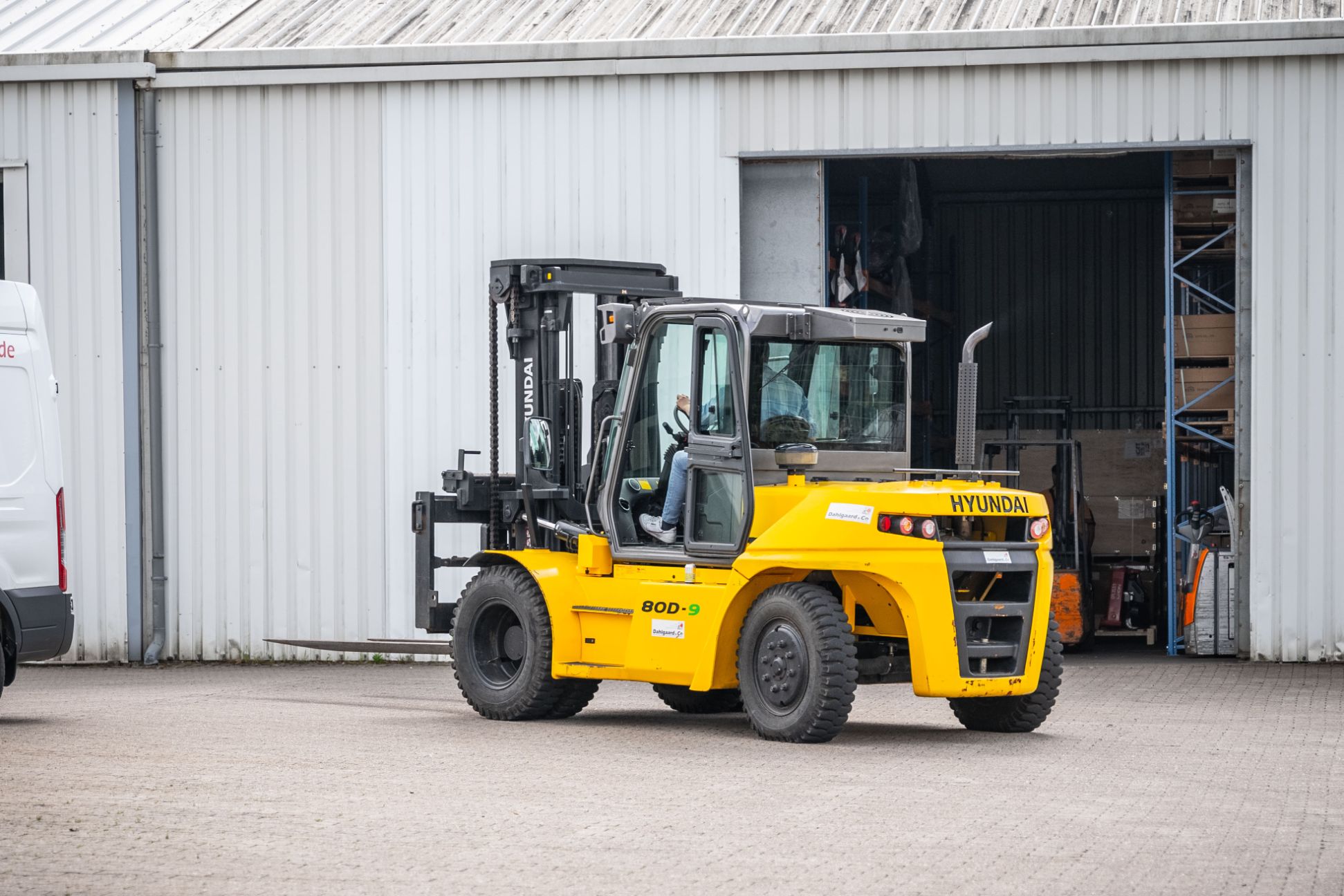 Chariot Élévateur Diesel Haute Capacité – Hyundai 80D-9 (2017) | 8000 kg | Mât Triplex 5070 mm