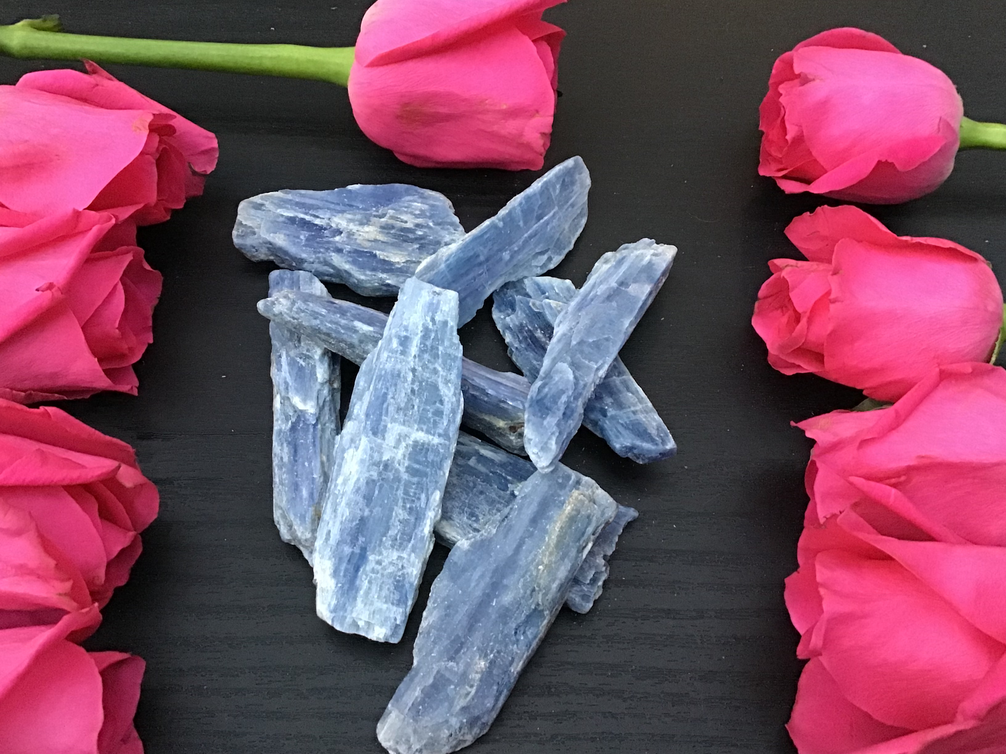 Blue Kyanite – Natural Blade