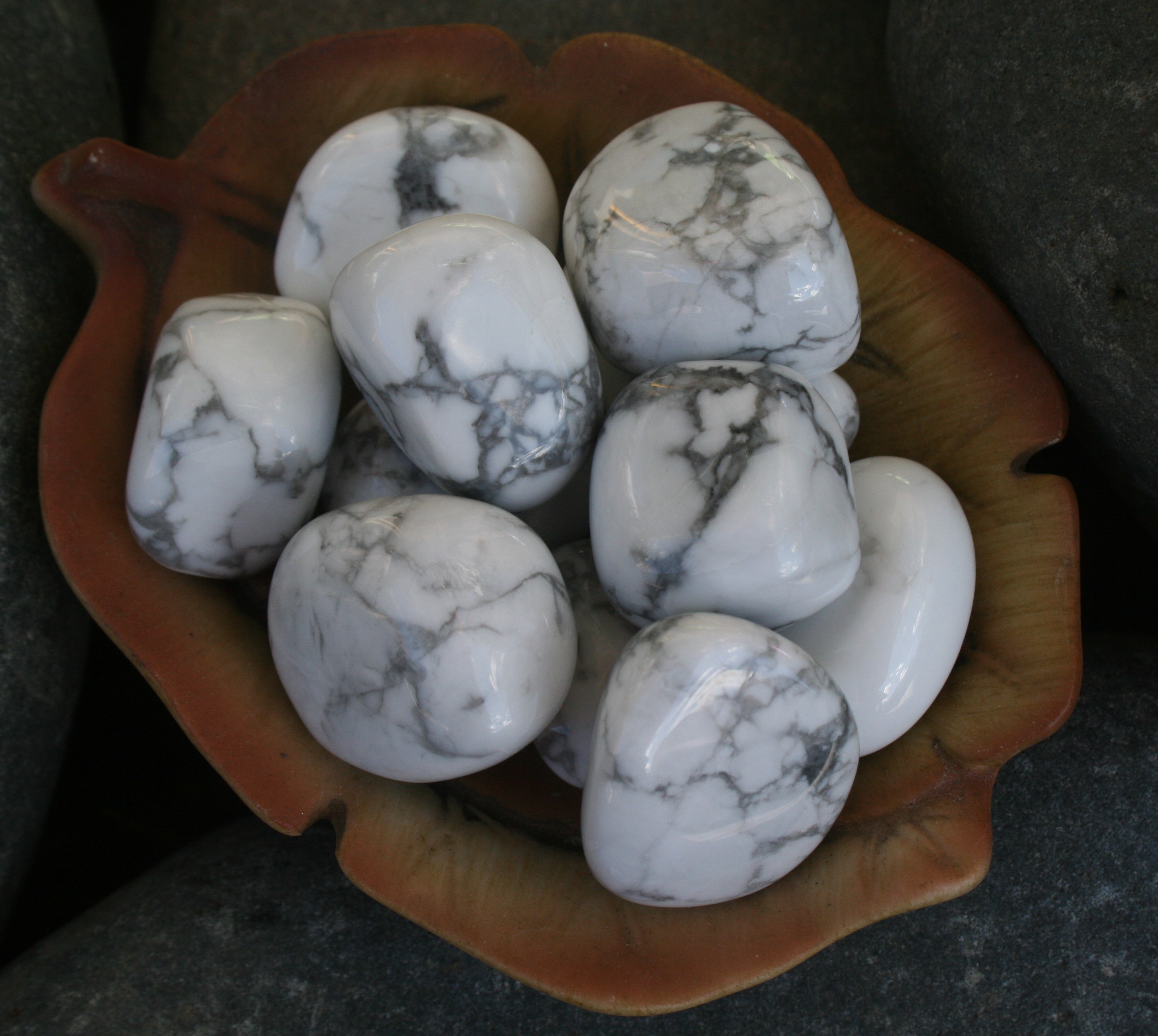 Howlite – Tumbled Stone