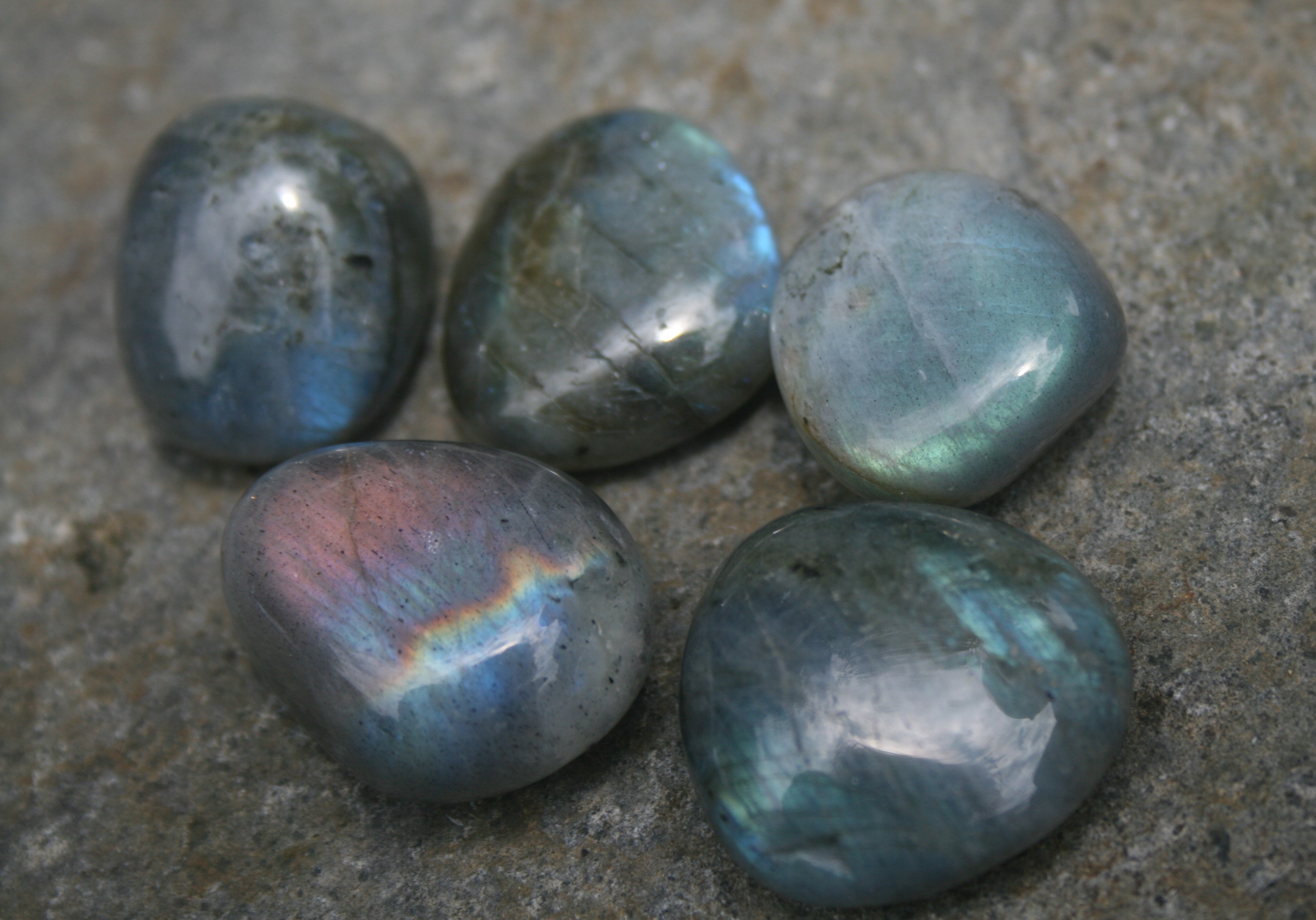 Labradorite – Tumbled Stone