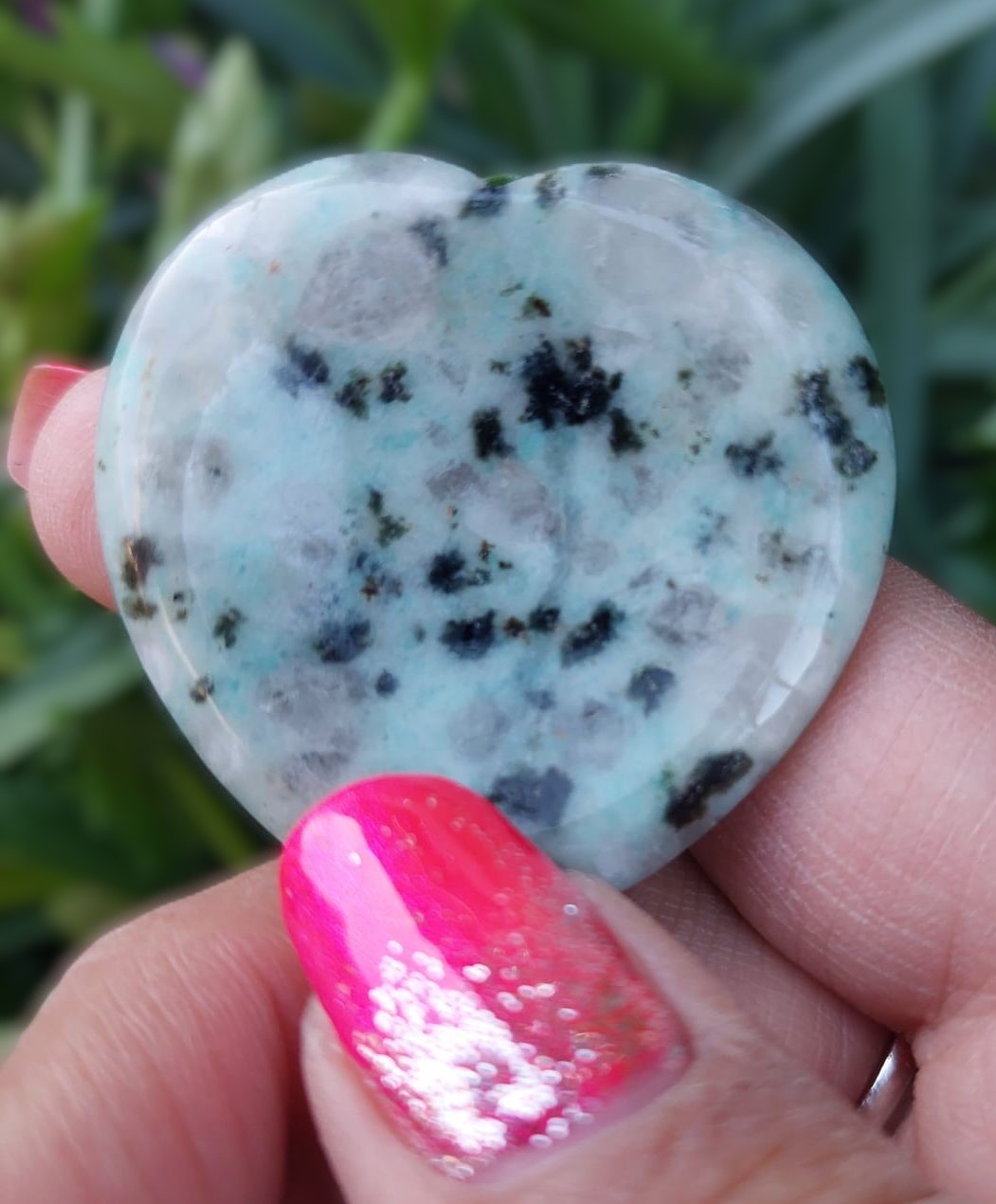 Kiwi Jasper – Heart Worry Stone